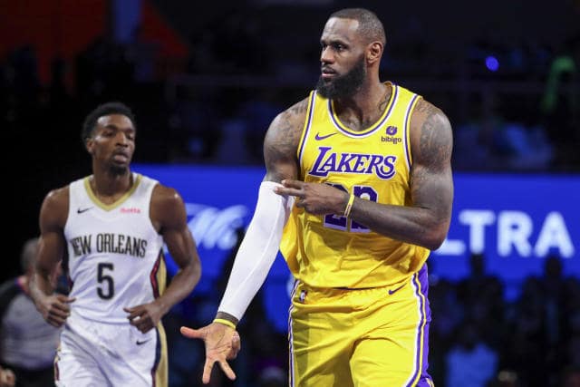 Lakers, Pacers advance to NBA